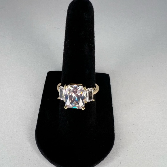 NWT Charter Club Rectangle Cubic Zirconia Gold Plated Ring Size 6 with Gift Box - Picture 4 of 9